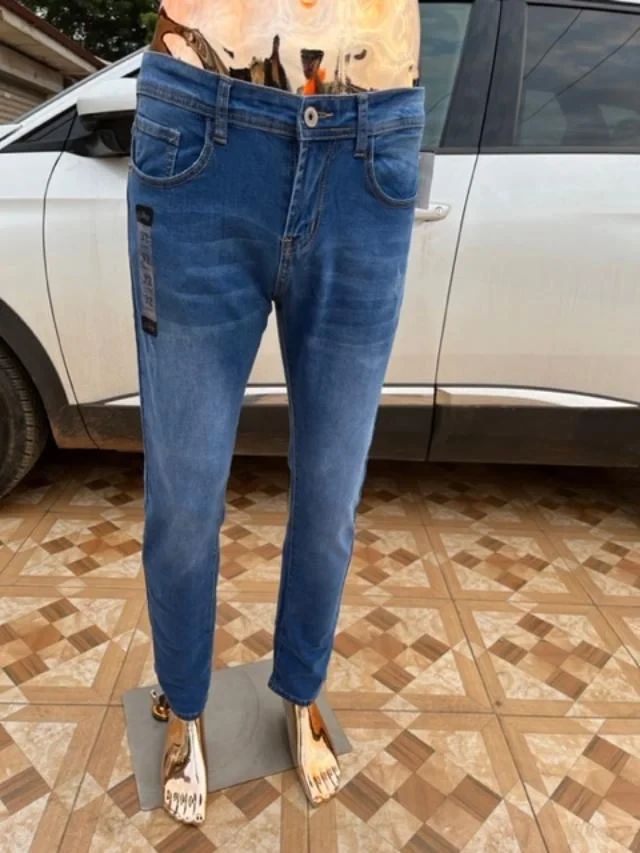 Men’s Slim Fit Blue Stretch Jeans – Mid Wash