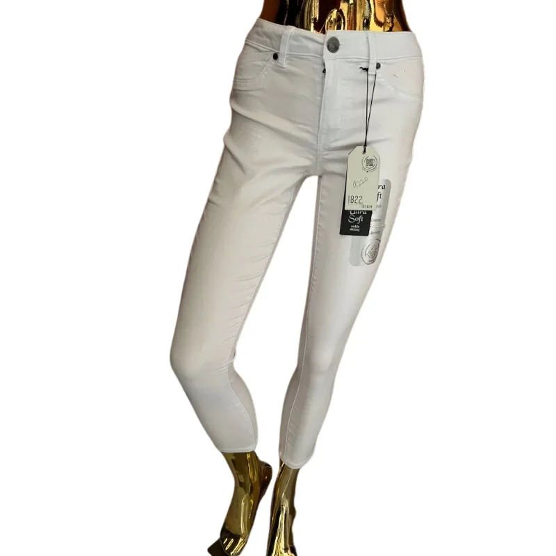 Women's White Slim-Fit Jeans – Ultra Soft Stretch Fabric